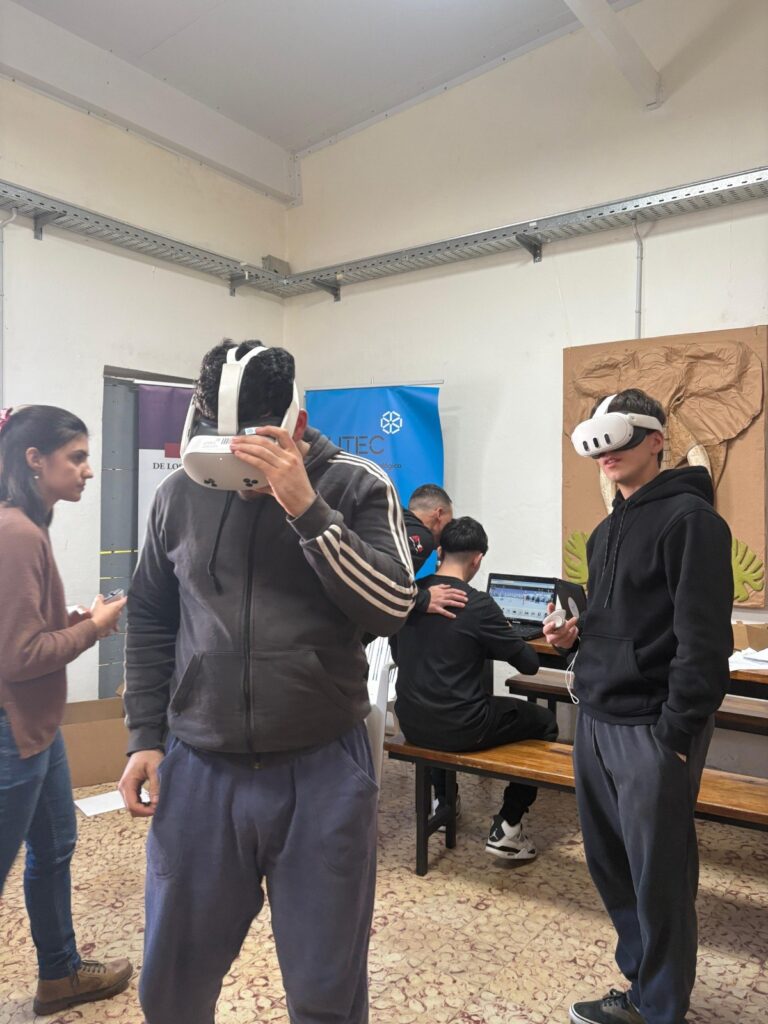UTEC enseña realidad virtual a jóvenes de INISA