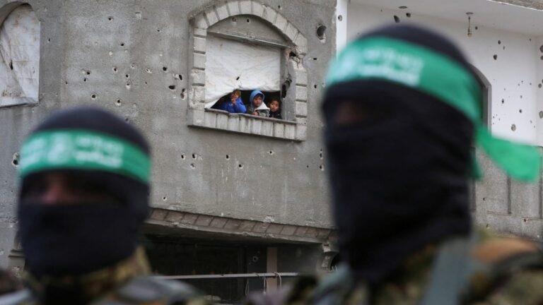 ¿Podemos dejar de una vez el autoengaño y la condescendencia hacia este culto misógino de la muerte que oprime a su propio pueblo? Hay un problema real y grave aquí, y debemos despertar.