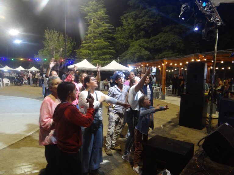 Pirarajá inauguró los “Días de los Pueblos” con una fiesta que celebró la identidad local