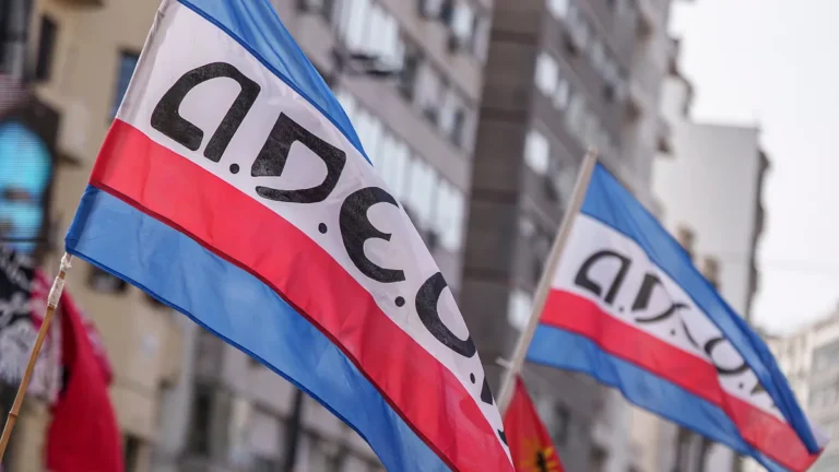 ADEOM analizó el presupuesto y advirtió sobre avances y puntos críticos para los funcionarios