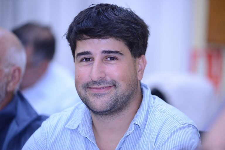 Edil Gabriel Gutiérrez denuncia “el club de los 100” y acusa al intendente de mentir