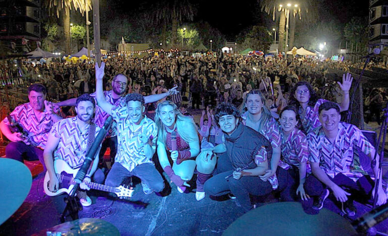 “Yandira y Los Adas” prepara un cierre de jornada a pura energía en “Minas y Abril”