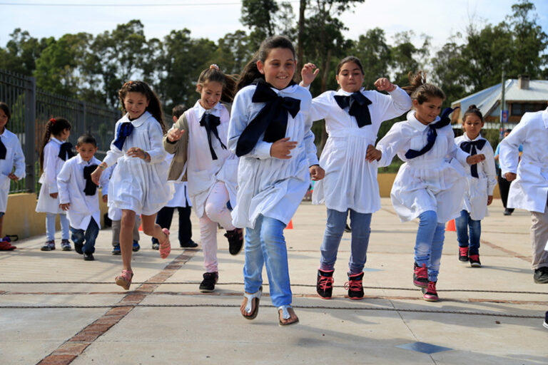Retoman la campaña de vacunación en las escuelas
