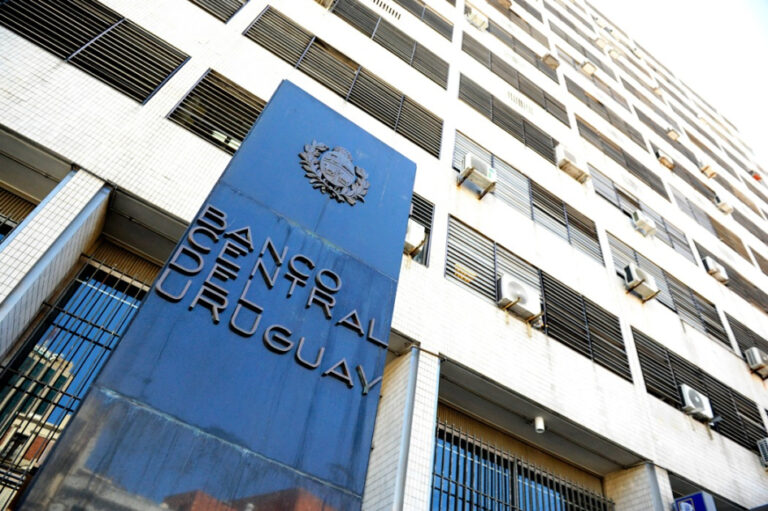 BCU: Cambios para inversores del mercado de valores que operen a través de cuentas globales