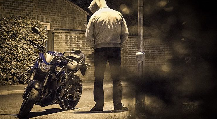 Medidas socioeducativas para adolescente por hurtos de dos motos en Minas