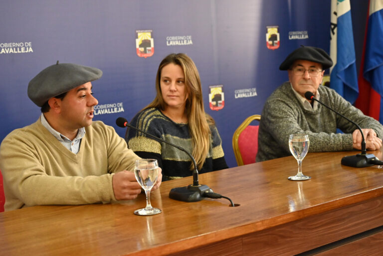 La Sociedad Nativista “Santos Garrido” presentó su tradicional Festival del 18 de Julio