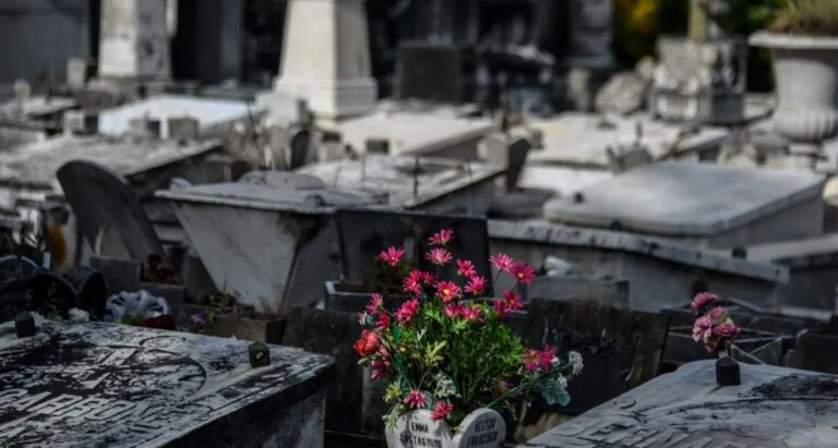 Mariscala: denuncian vilipendio de sepulcros