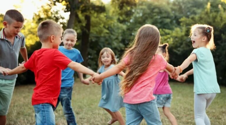 “Mensajeros de Paz y Alegría” lanzó una campaña solidaria para el “Día del Niño”