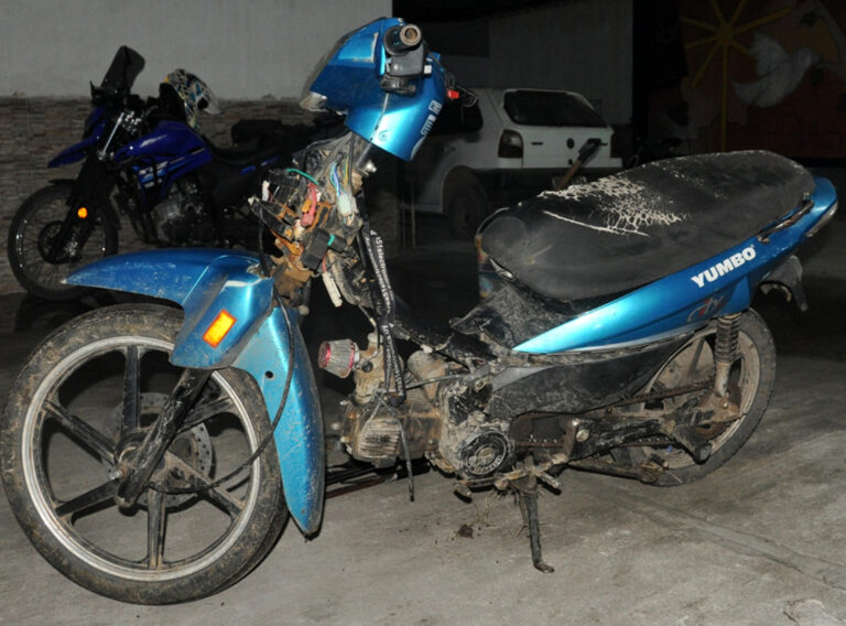 Cazadores de Maldonado tenían un rifle sin registrar y una moto con número adulterado