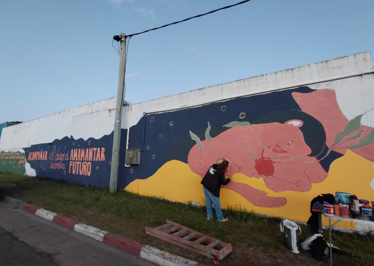 Un mural que habla de lactancia, cuidados y comunidad quedó plasmado en el Hospital de Minas