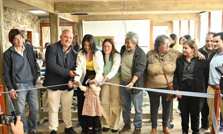 Inauguraron un Centro de Costura en el Cerro Artigas